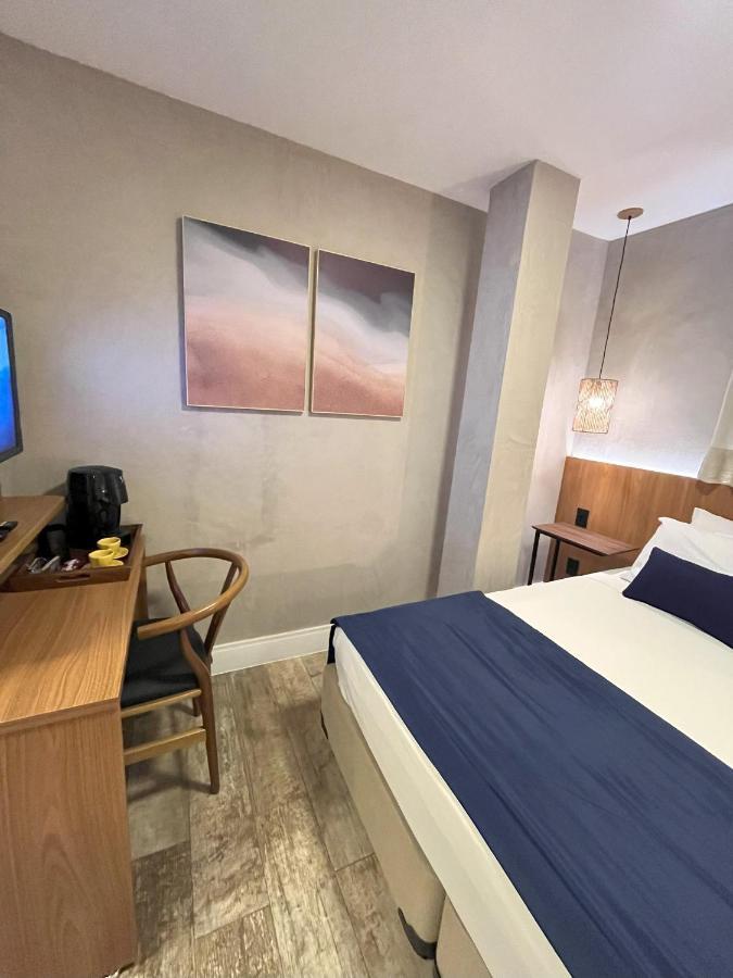 Leblon Design Hostal *