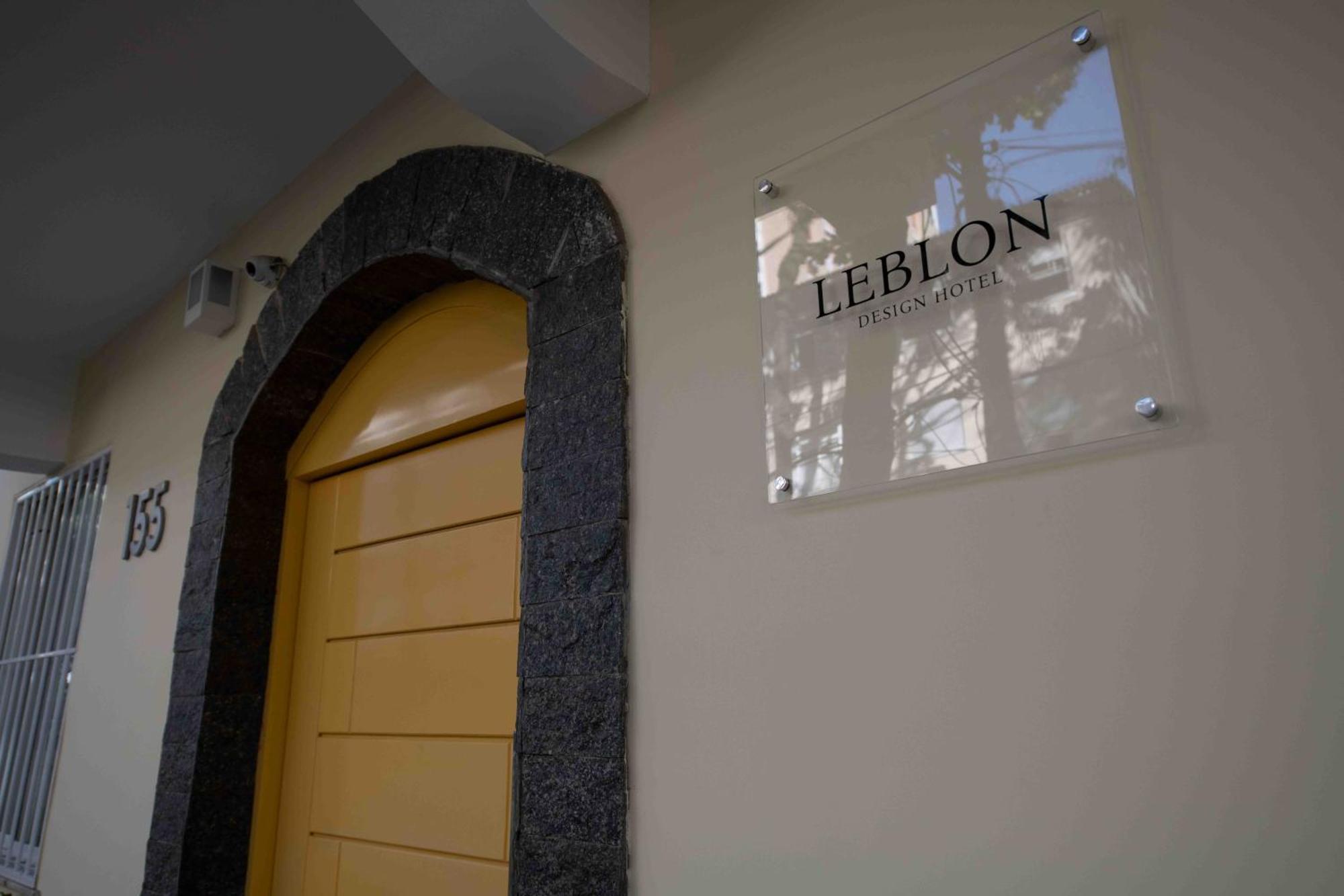 Hostal Leblon Design *